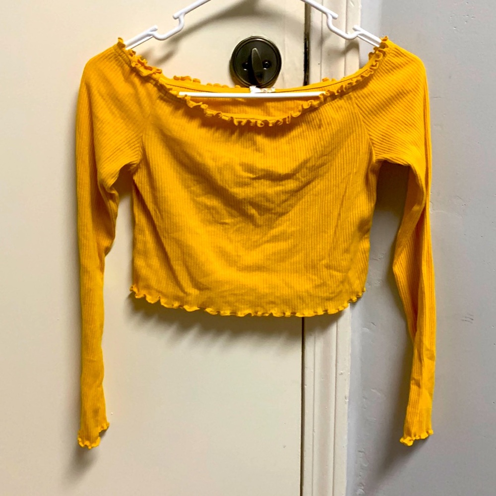 Cute crop top forever 21 (brand cut)